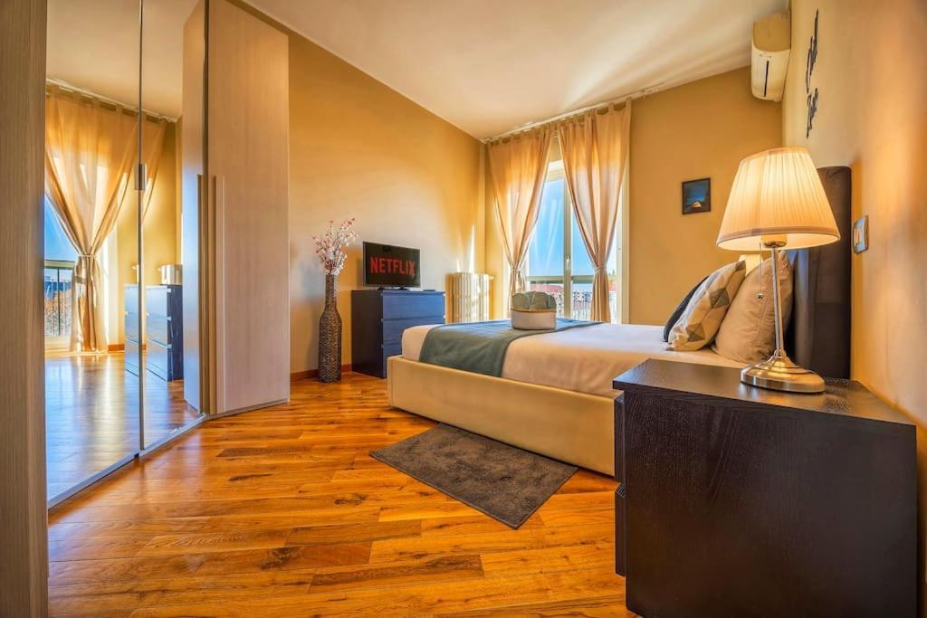 Sunny & Updated Flat With Panoramic City View 50M From M4 Stop Mailand Exterior foto