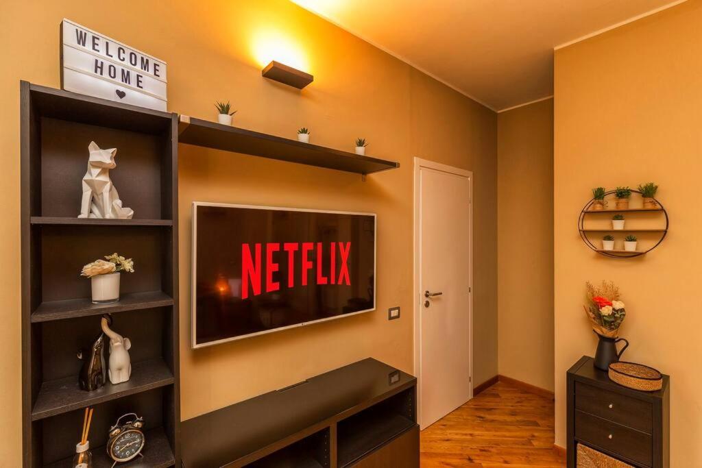 Sunny & Updated Flat With Panoramic City View 50M From M4 Stop Mailand Exterior foto