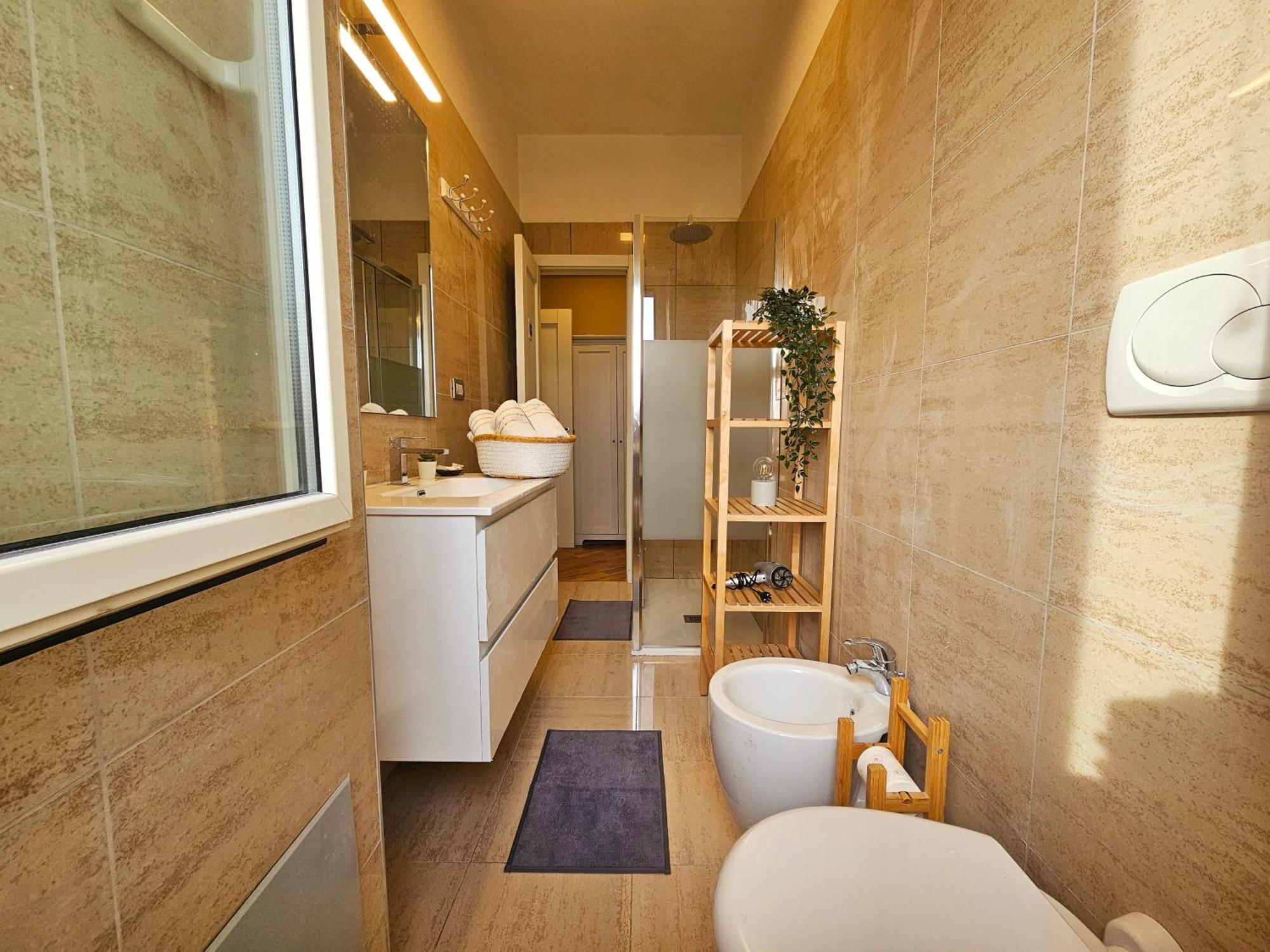 Sunny & Updated Flat With Panoramic City View 50M From M4 Stop Mailand Exterior foto